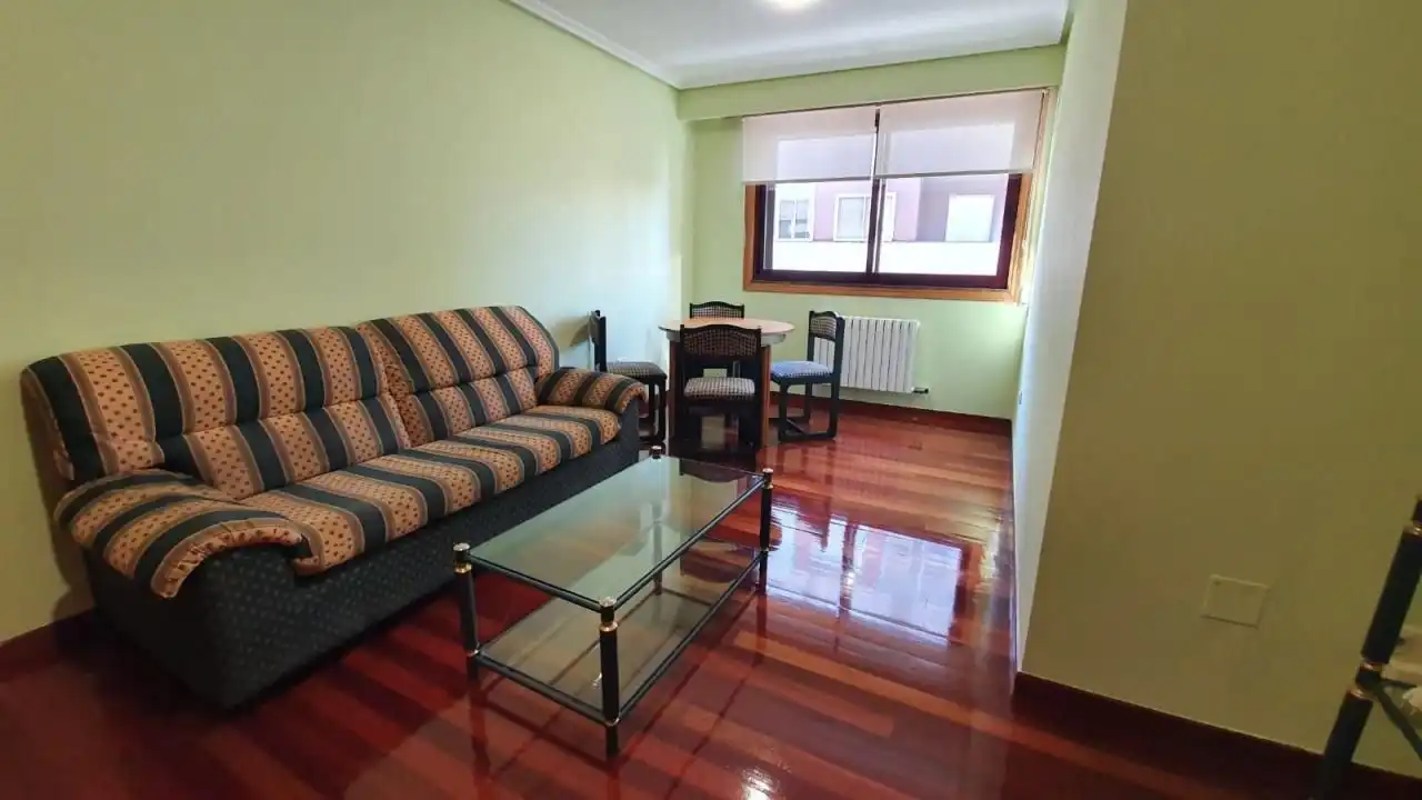 Piso de 80 m² en Ourense