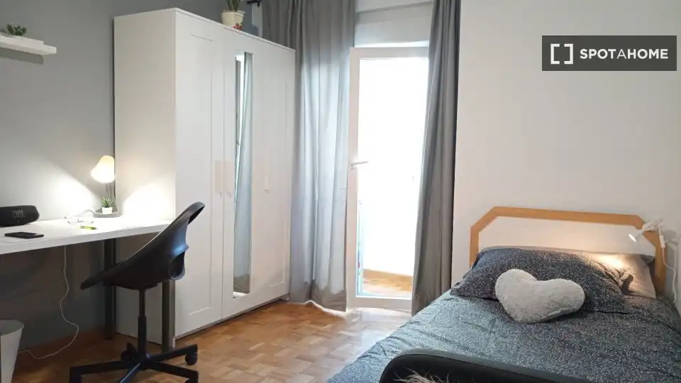 Habitación 90 m², Zaragoza