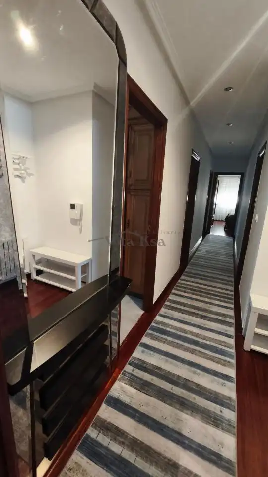 Wohnung 101 m² in Ourense