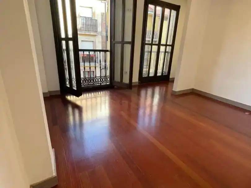 Piso de 80 m² en Oviedo