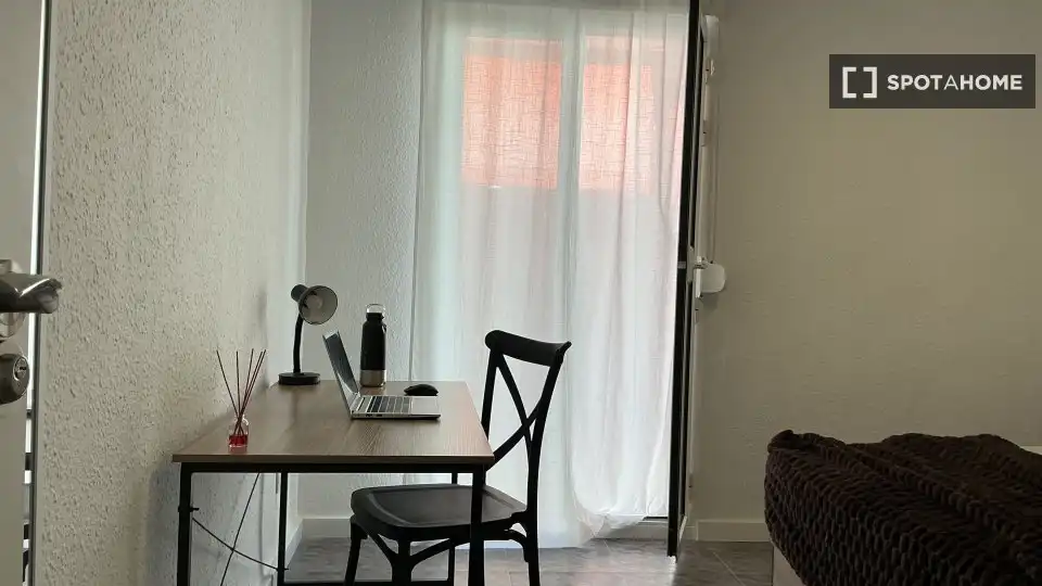 Habitació de lloguer, Alacant