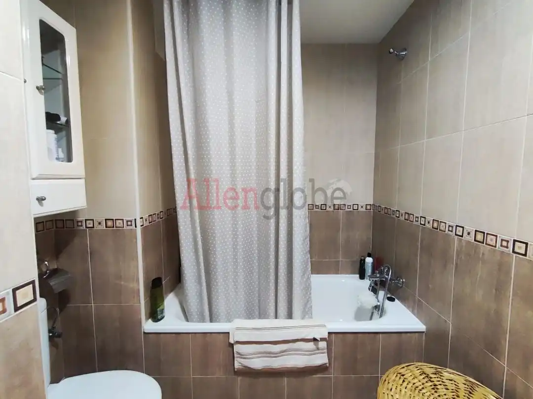 Flat 63 m² in Oviedo