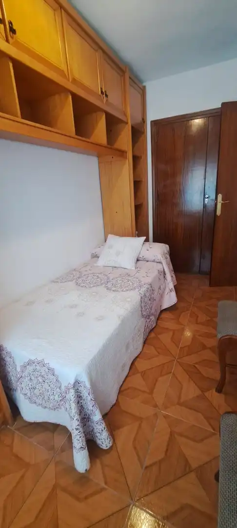 Pis de 100 m² a Àvila