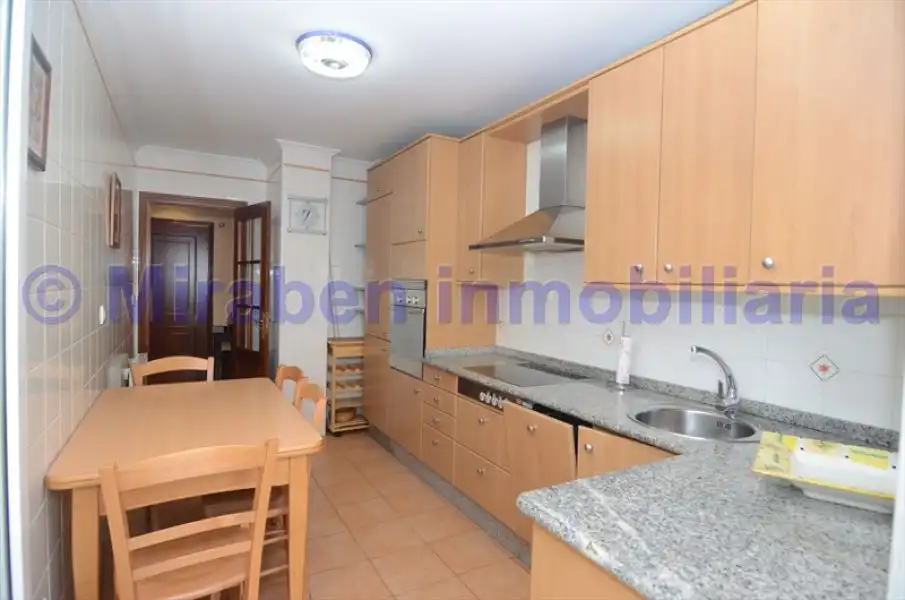 Piso de 95 m² en Boiro