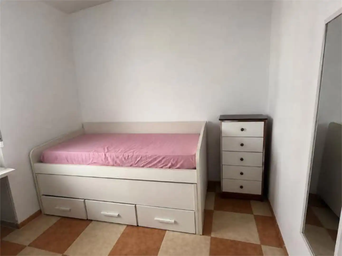 Habitación 100 m², Úbeda