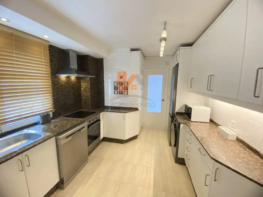 Piso de 117 m² en Santiago de Compostela