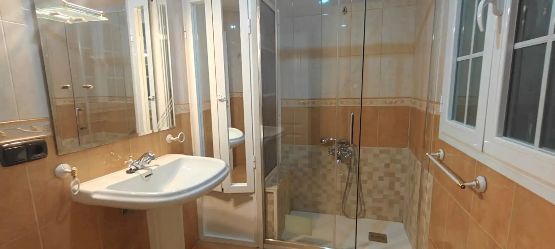 Habitación 186 m², Granada