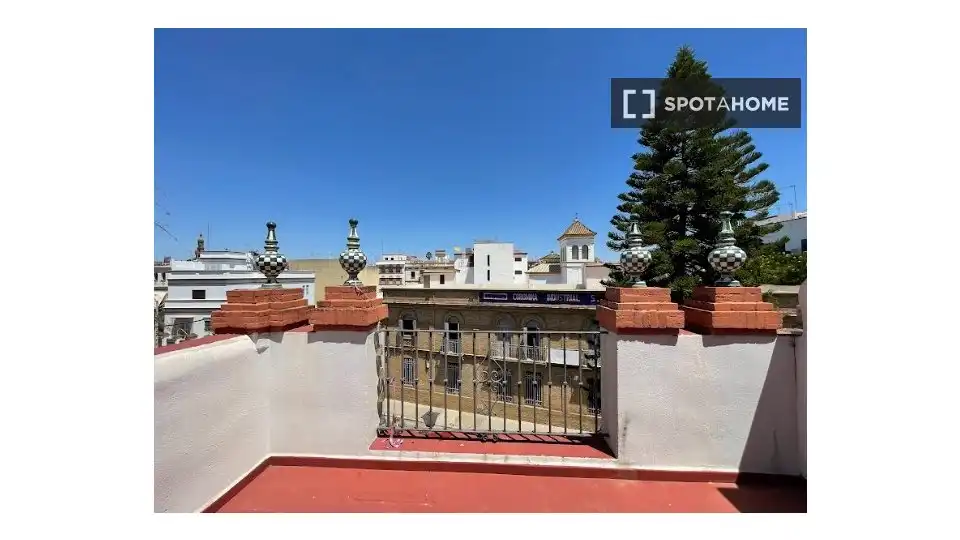 Habitación 345 m², Sevilla