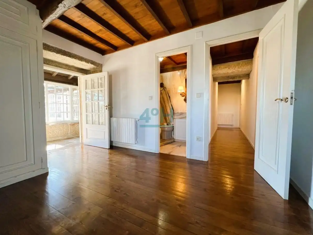 Casa de 590 m² a San Cibrao das Viñas