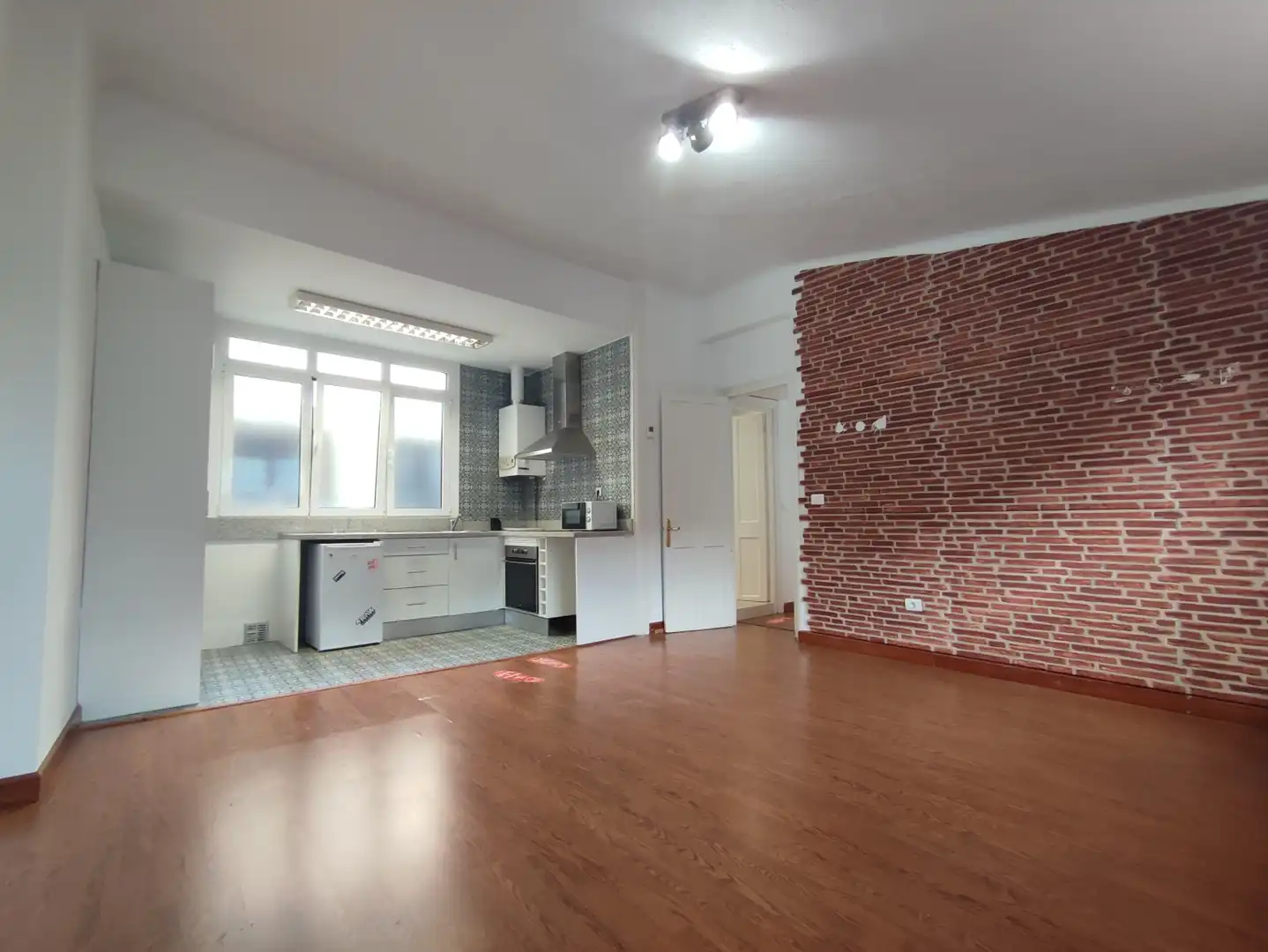 Flat 51 m² in Gijón / Xixón