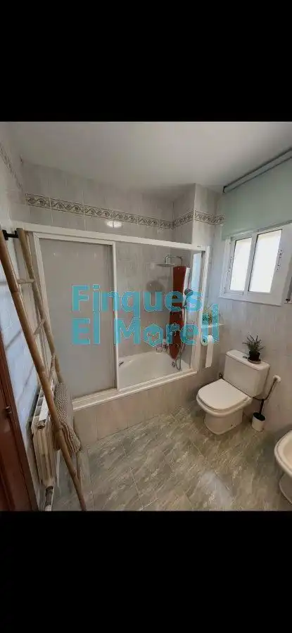 Casa de 242 m² en Vila-rodona