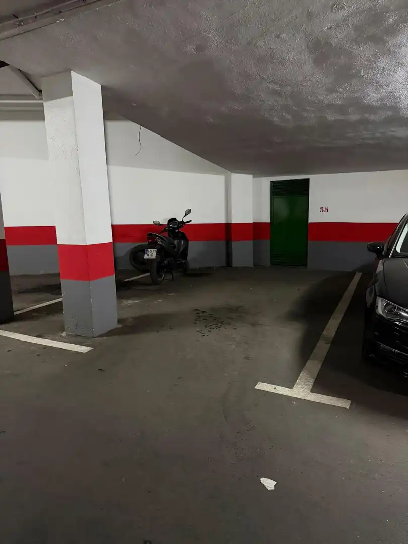 Piso de 200 m² en Granada
