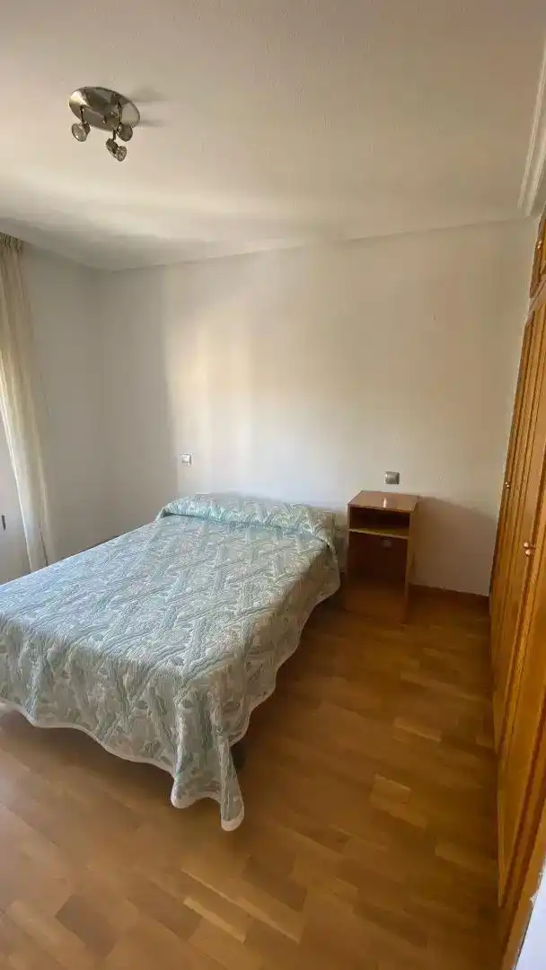 Pis de 95 m² a Àvila