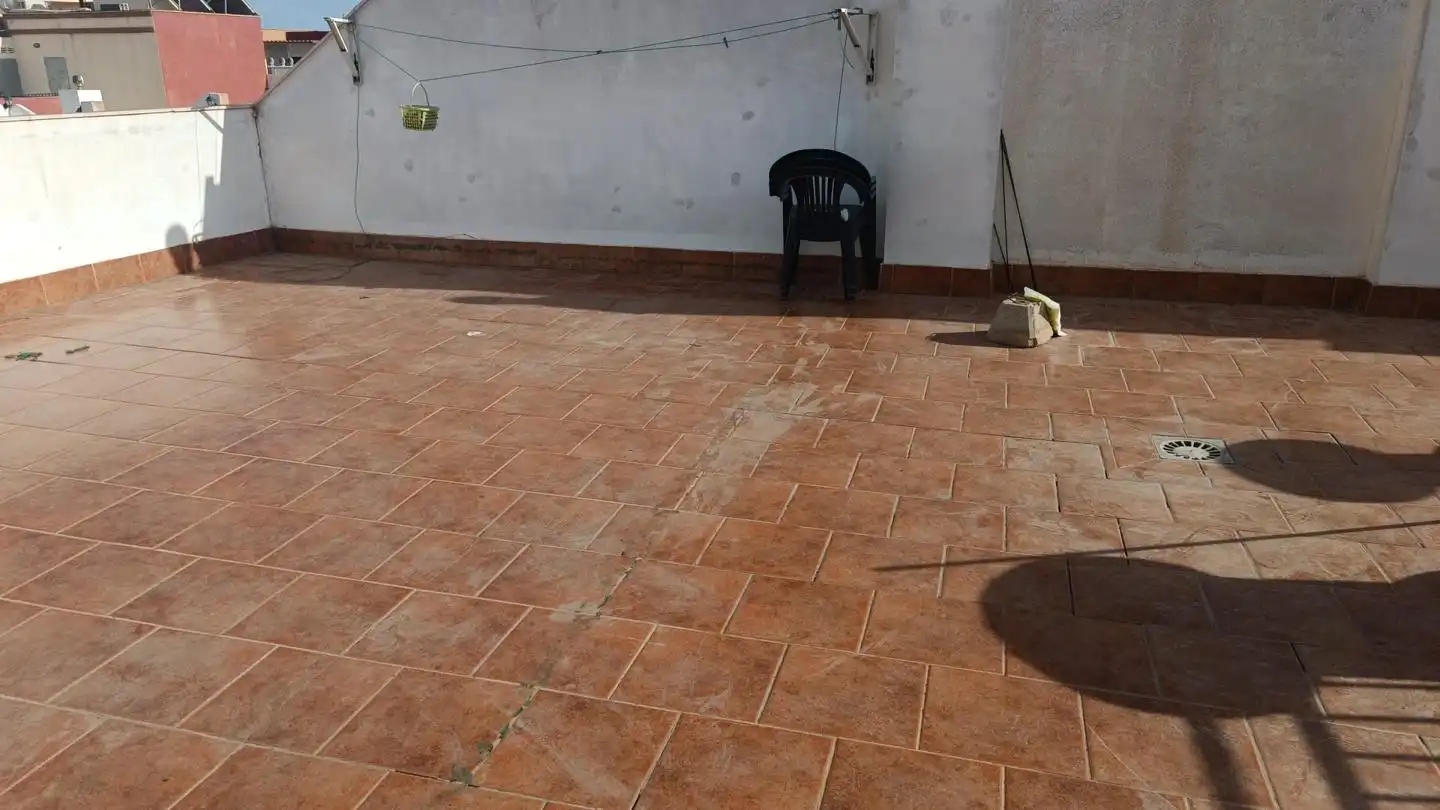 Piso de 90 m² en Melilla