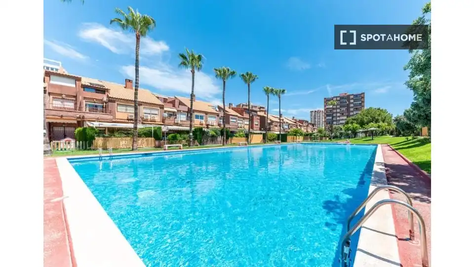 Habitación 253 m², Alicante