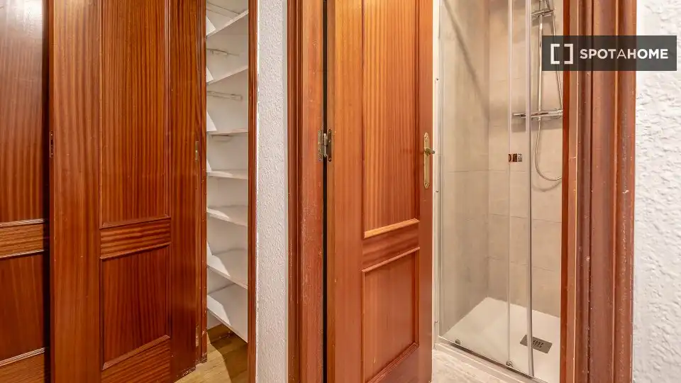 Chambre à louer, Valence