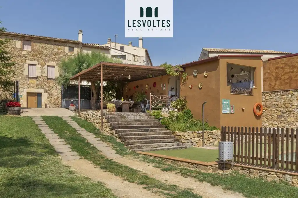 Casa de 264 m² en Forallac