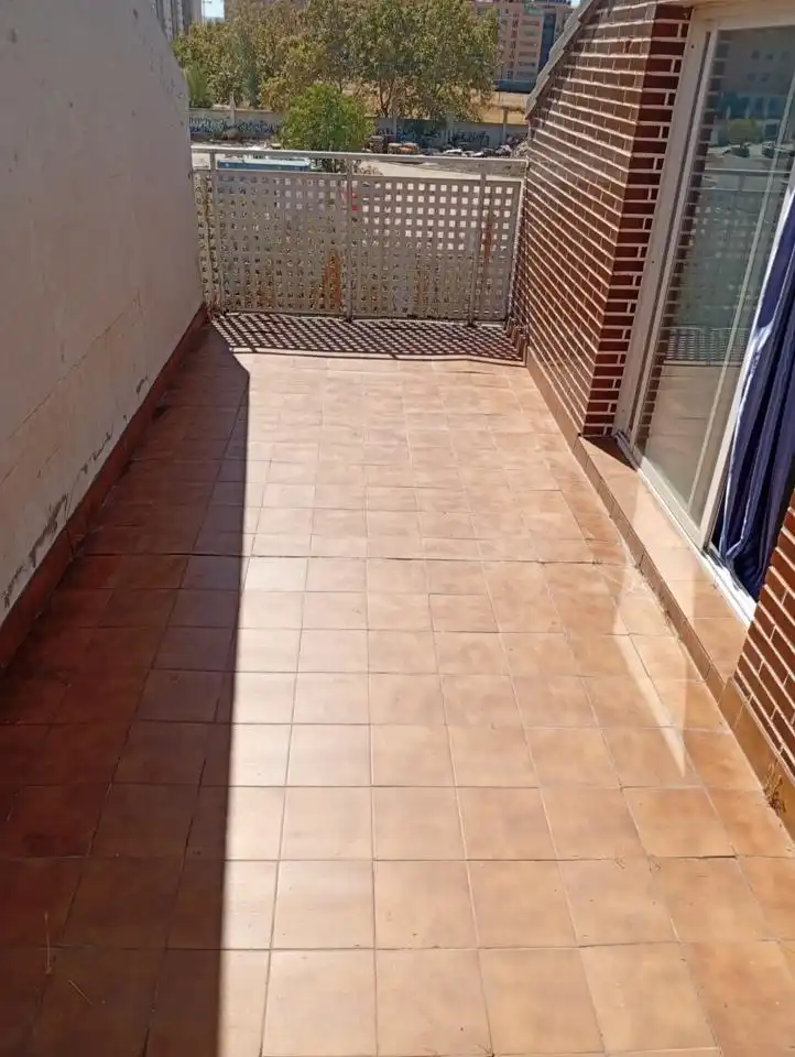 Casa de 220 m² en Zaragoza