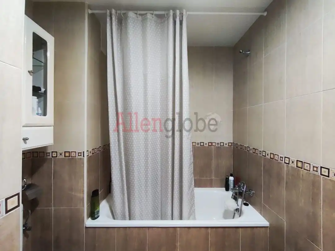 Flat 63 m² in Oviedo