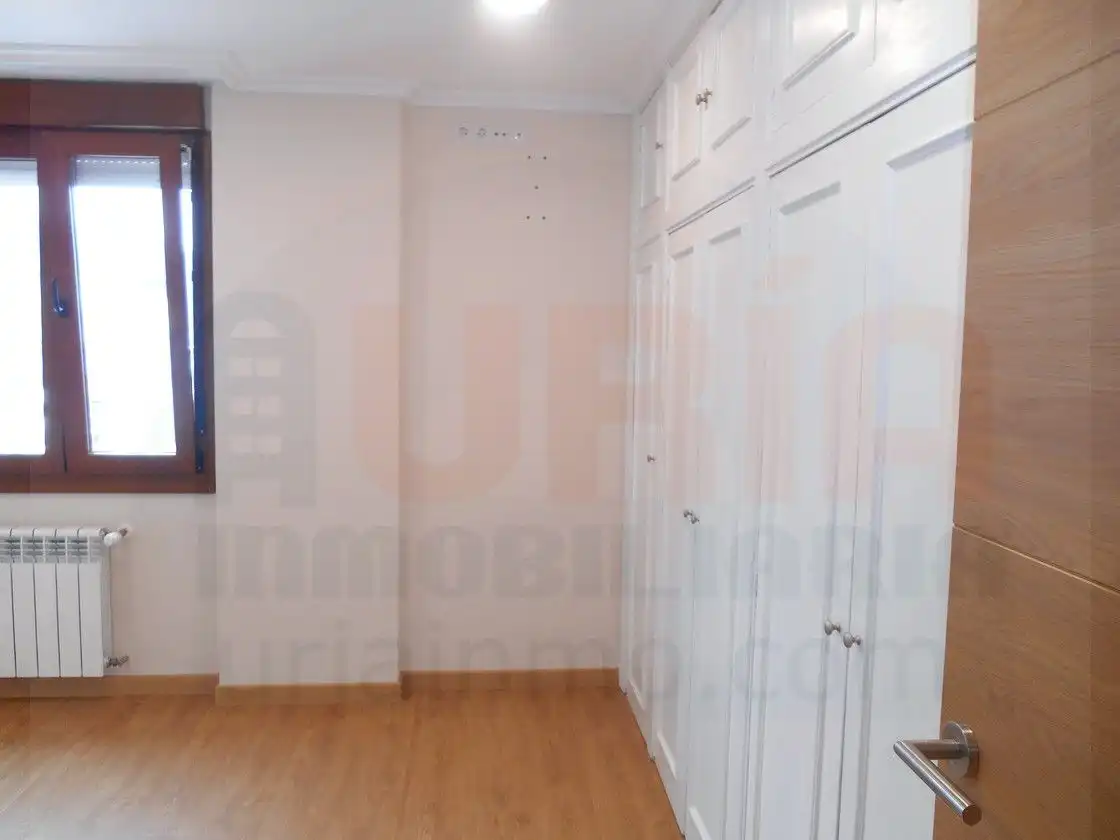 Piso de 70 m² en Oviedo