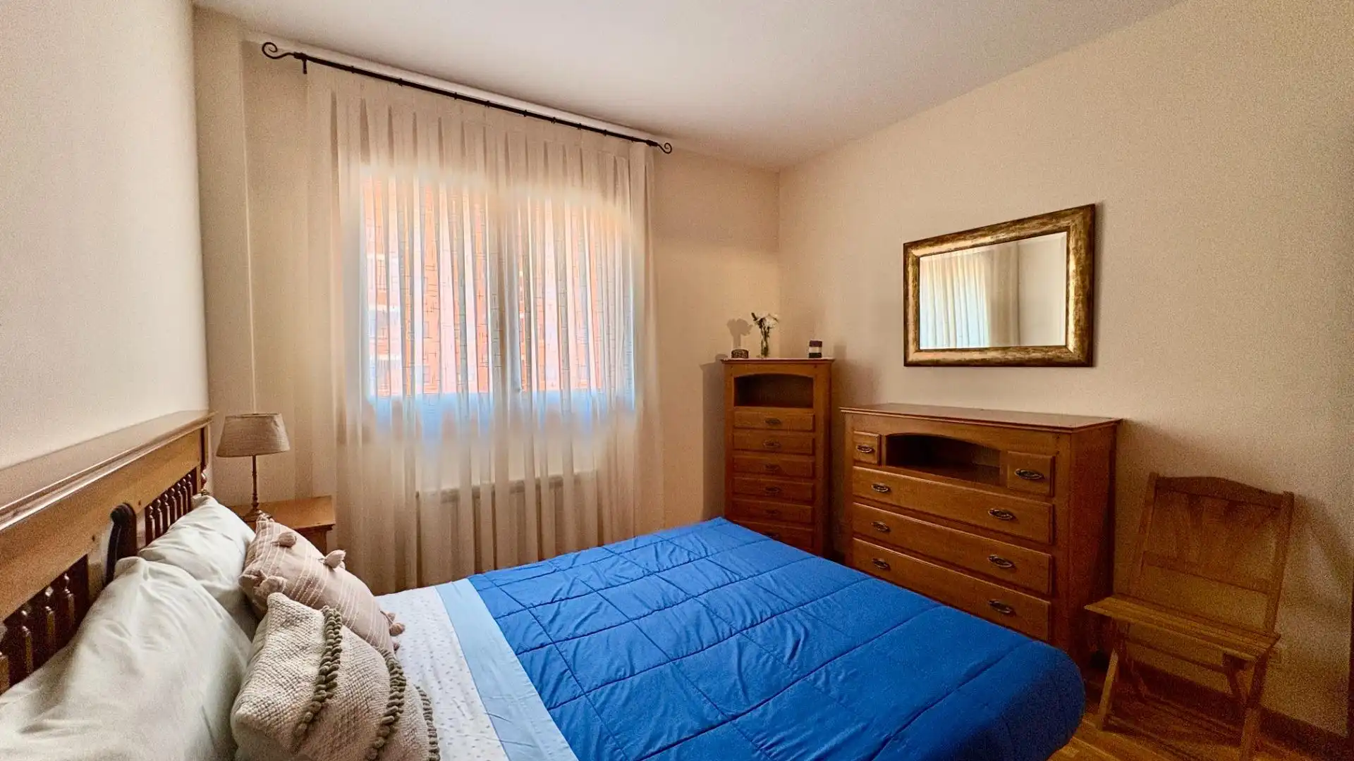 Flat 100 m² in Jaca