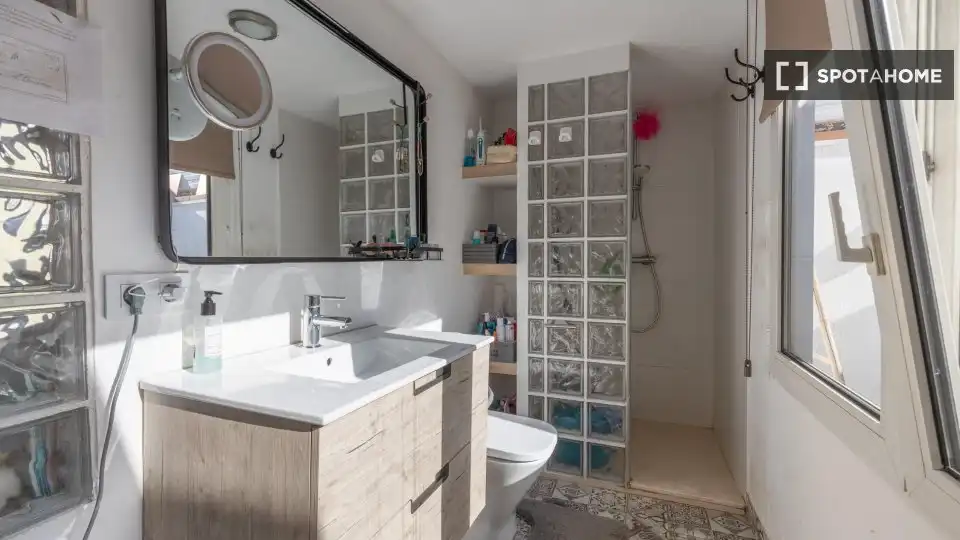 Habitación 92 m², Granada
