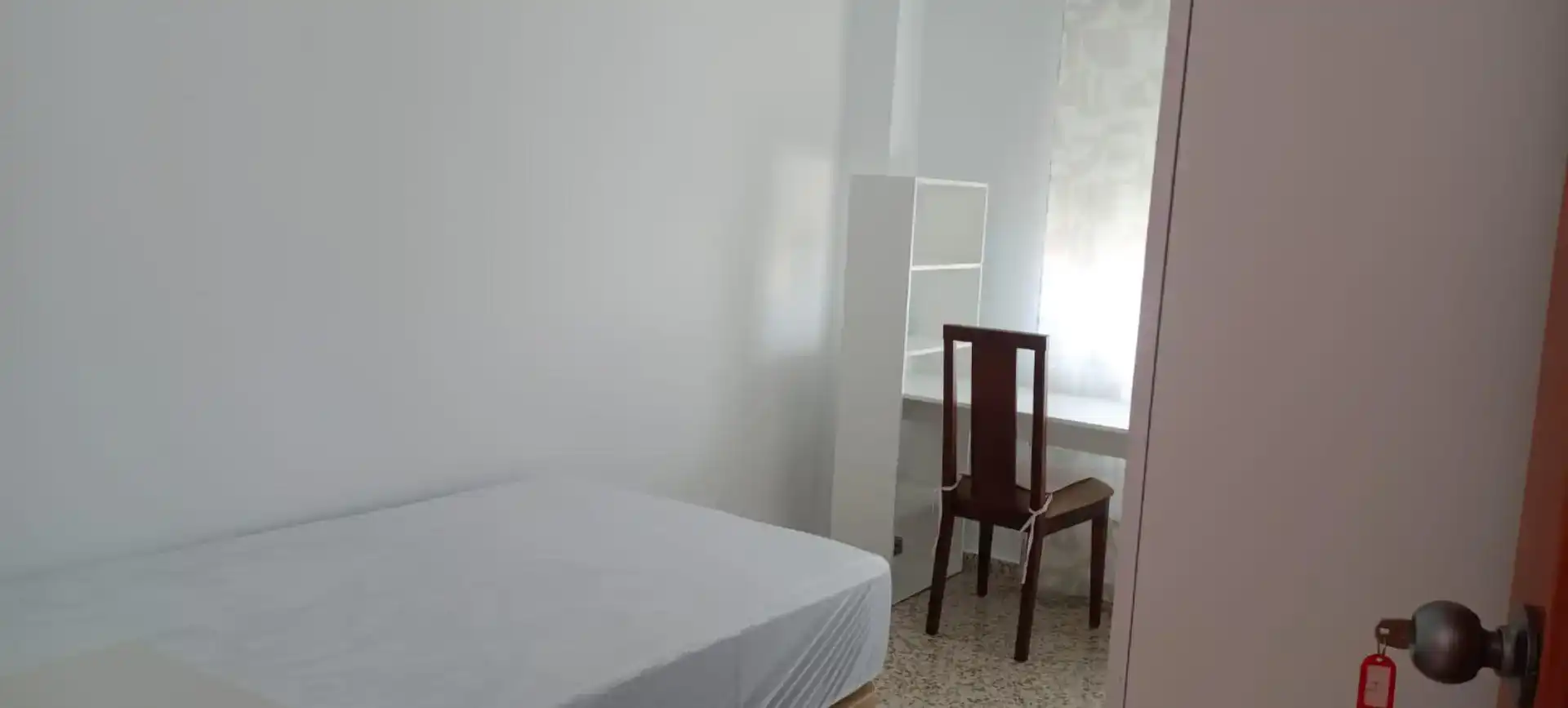 Habitación 14 m², Granada