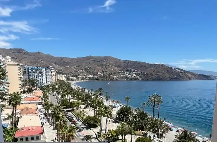 Piso de 100 m² en Almuñécar