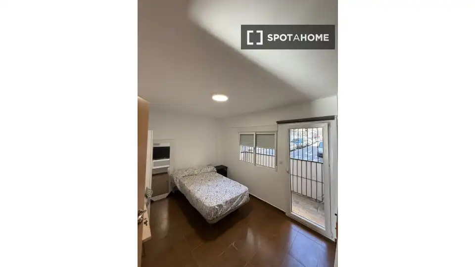 Habitación 81 m², Alicante