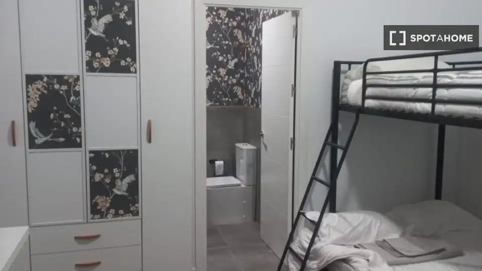 Habitación 30 m², Sevilla