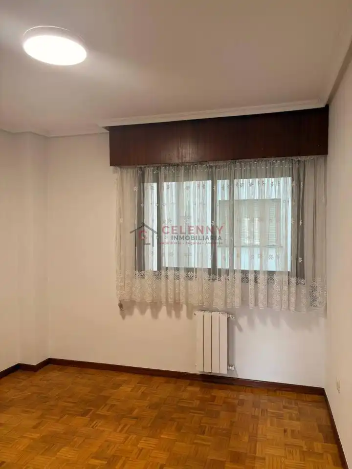 Piso de 90 m² en Ourense