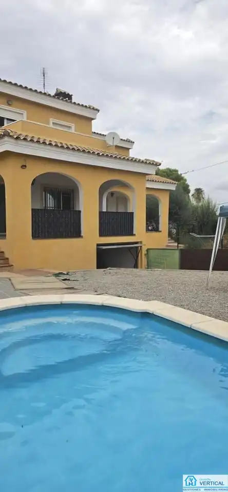 Casa de 120 m² en Riba-roja de Túria