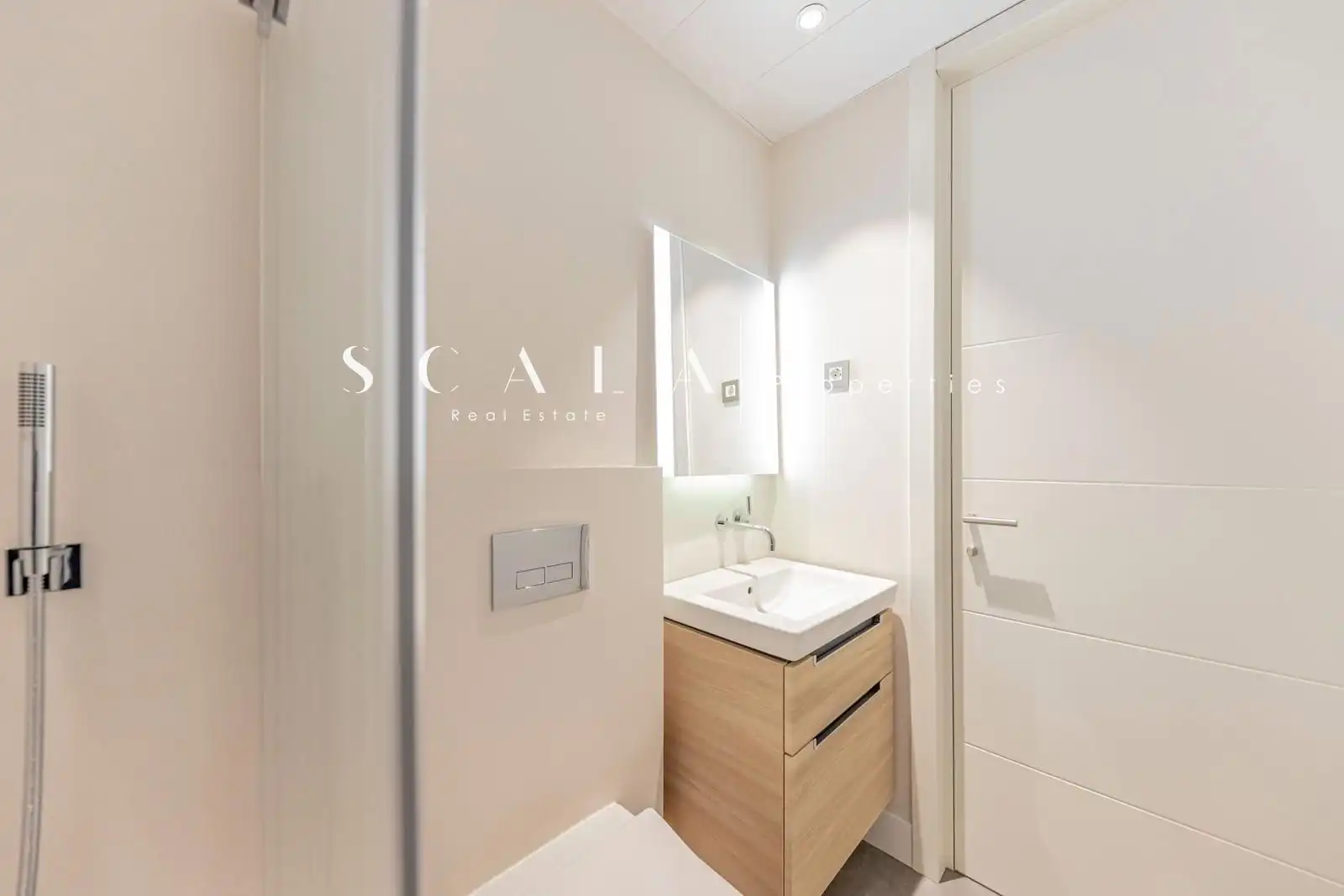 Appartamento 217 m² a Madrid