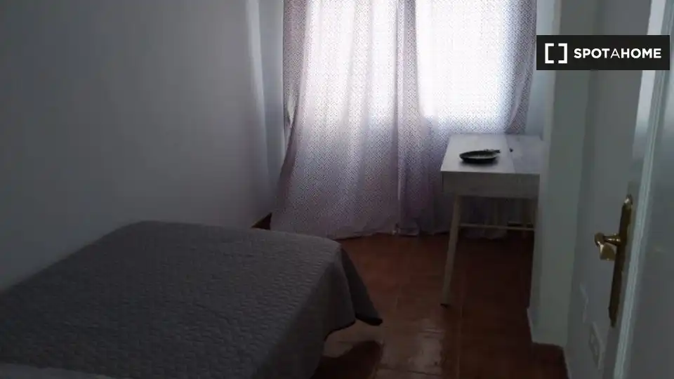 Habitación 104 m², Almería