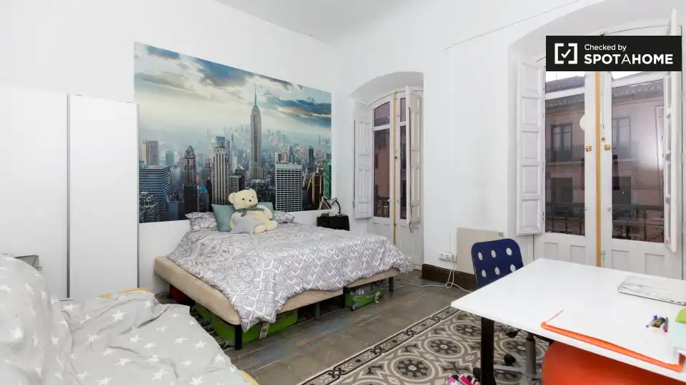 Habitación 360 m², Granada
