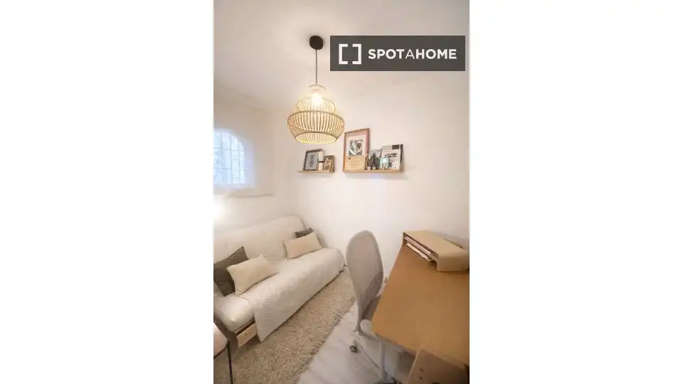 Habitación 104 m², Vélez-Málaga