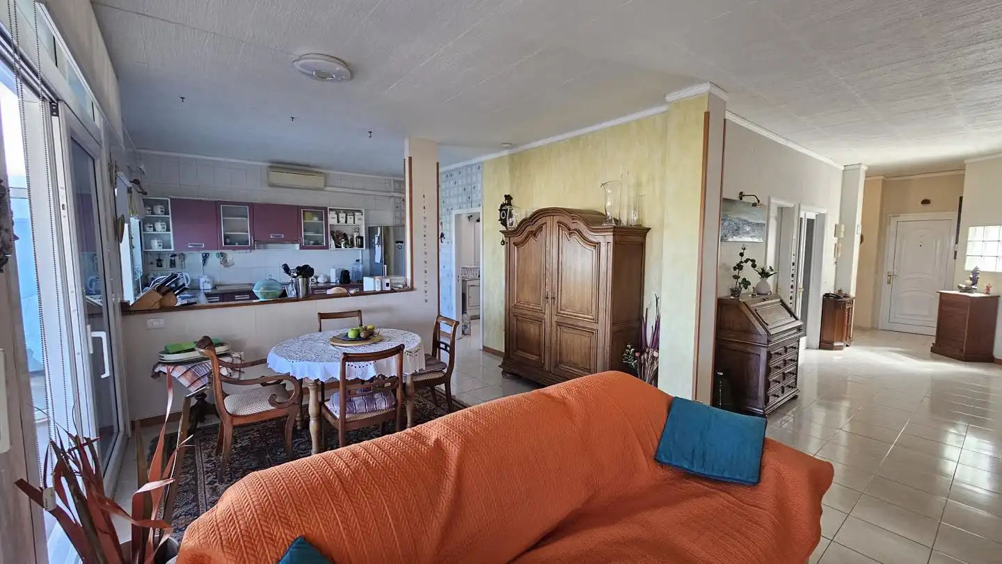 Piso de 300 m² en San Bartolomé de Tirajana