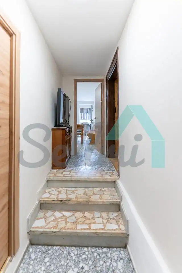 House 109 m² in Salas