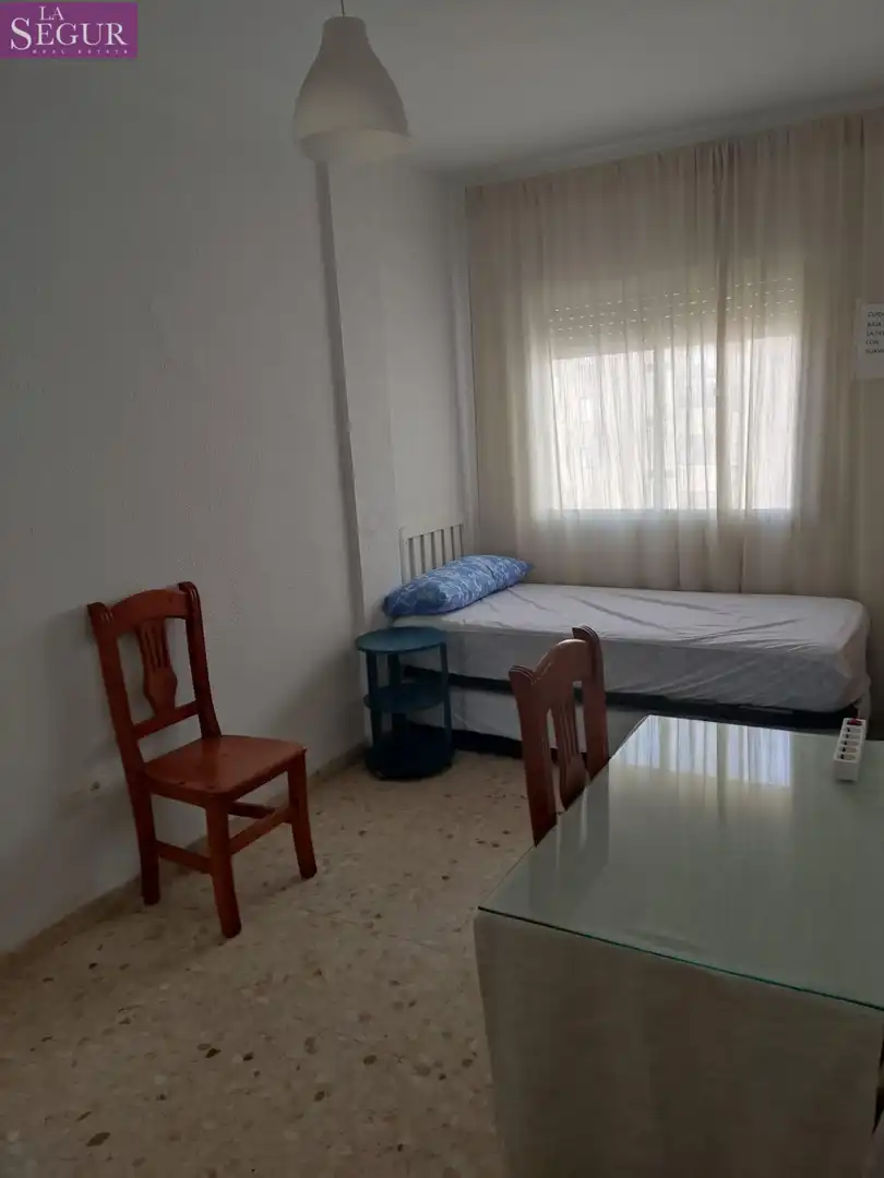 Piso de 160 m² en Cádiz