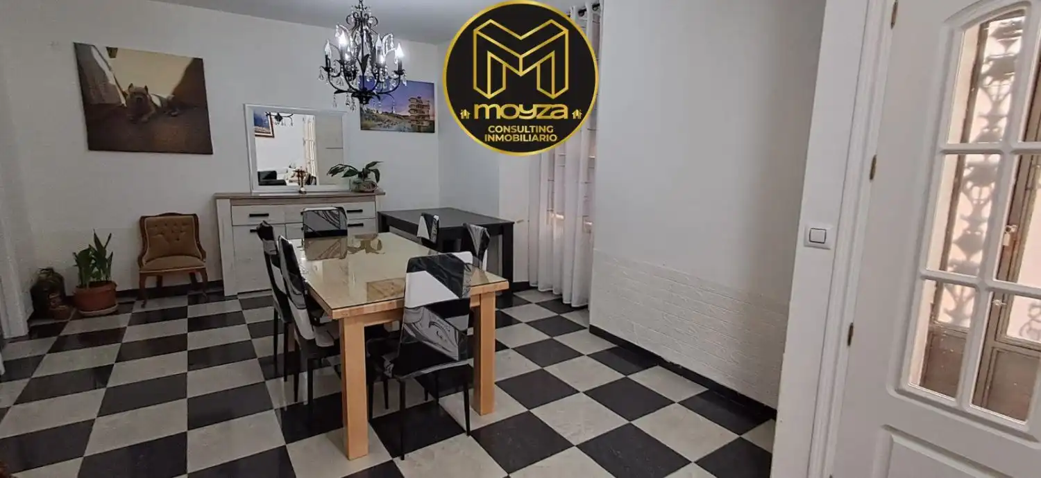 Piso de 250 m² en Jaén