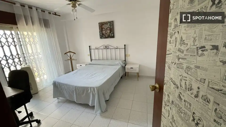 Habitación 130 m², Almería