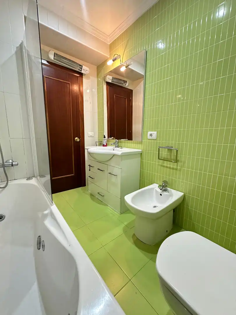 Zimmer 100 m², Oviedo