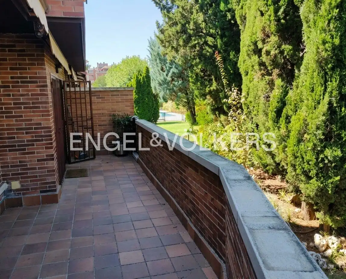 Wohnung 118 m² in Madrid