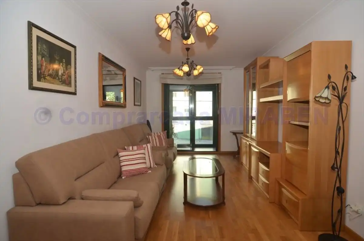 Piso de 90 m² en Boiro