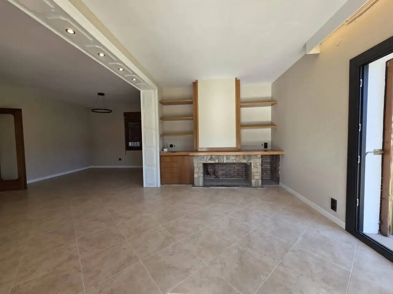 Moradia 618 m² em Cerdanyola del Vallès