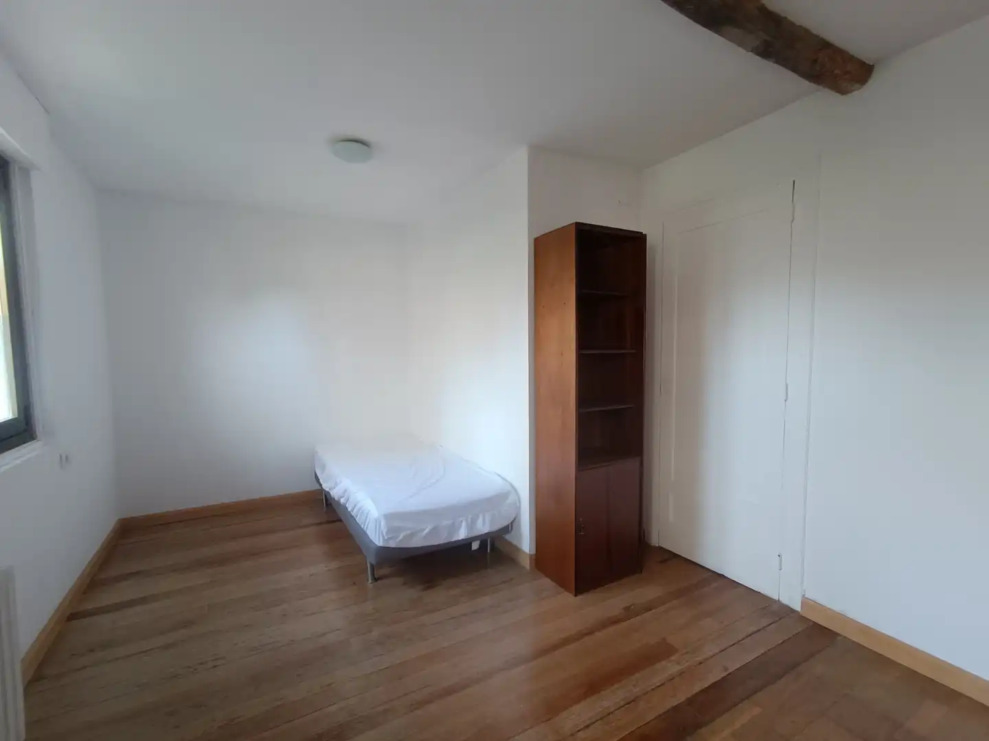 Habitación 100 m², Pamplona