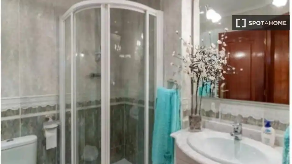 Habitación 575 m², Torrelavega