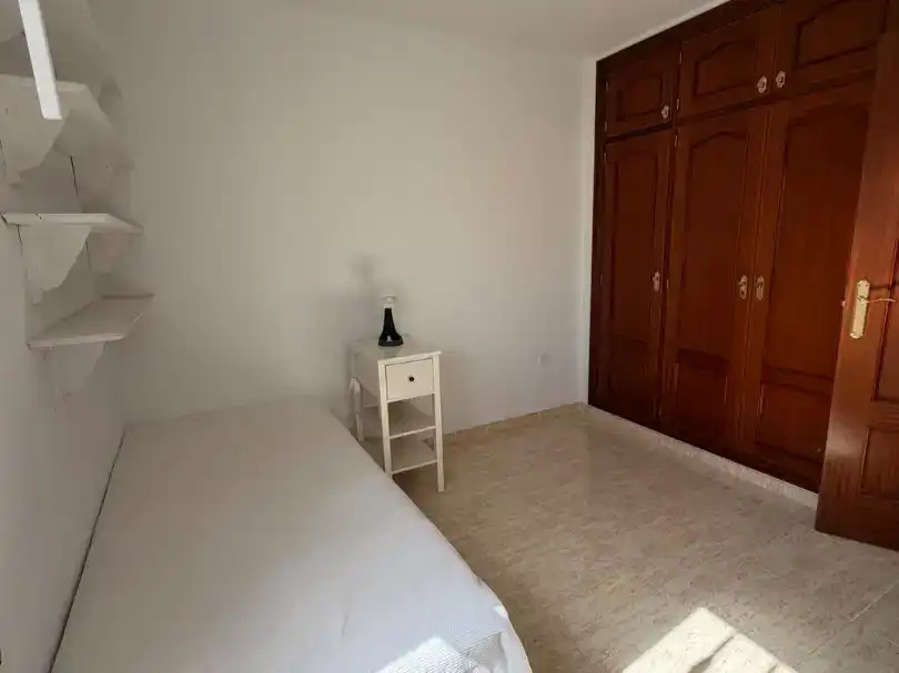 Habitación 133 m², Almería