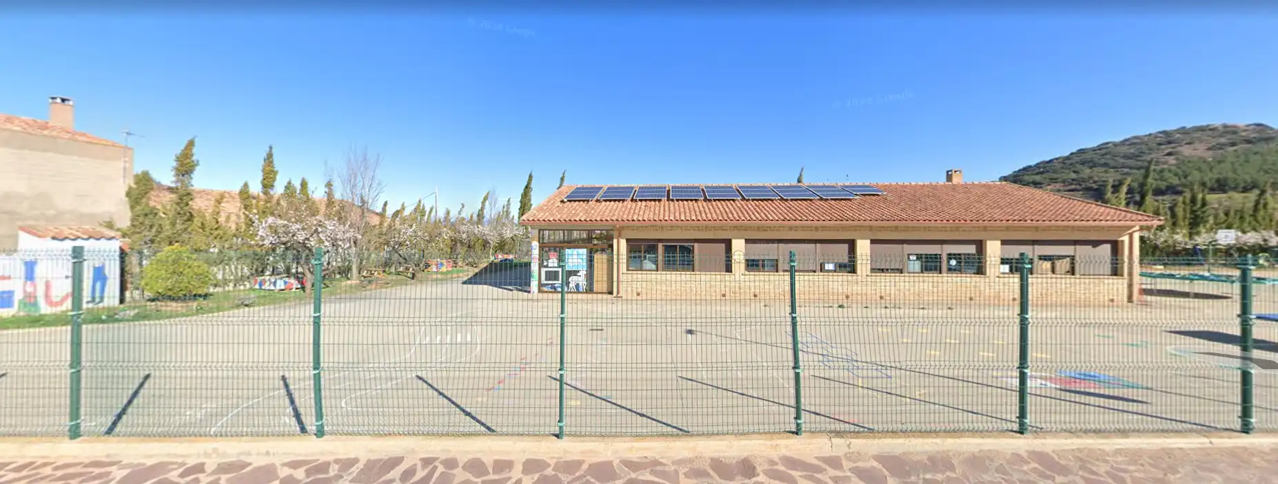 Casa de 136 m² en Alpartir
