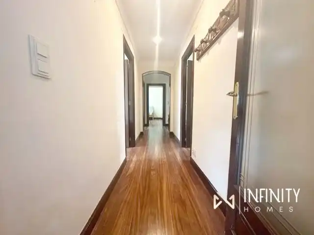 Piso de 210 m² en Bilbao